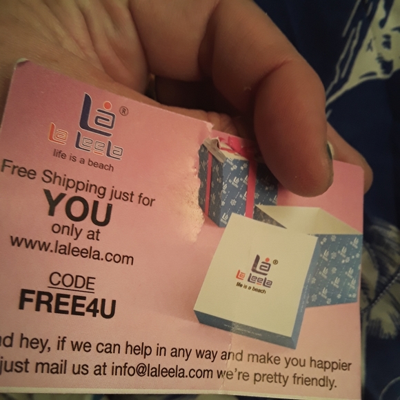 LAleela Purple and White Hawiian Scarf or wrap - Picture 6 of 6